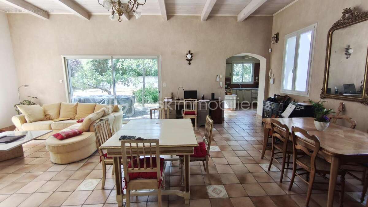 Maison à SOLLIES-PONT