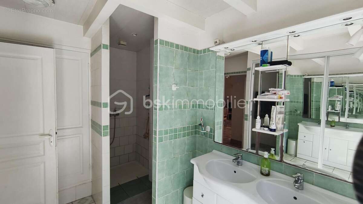 Maison à SOLLIES-PONT