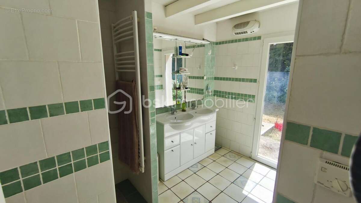 Maison à SOLLIES-PONT