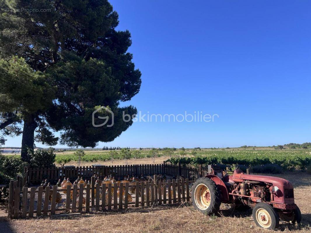 Maison à VIC-LA-GARDIOLE