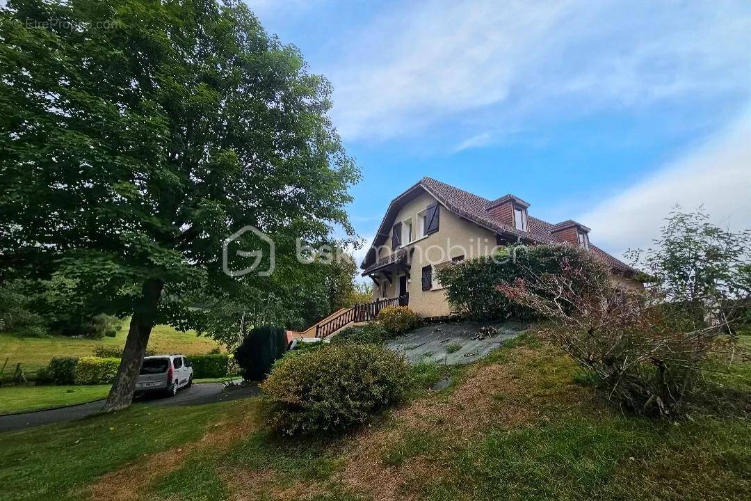 Maison à SAINT-CASTIN