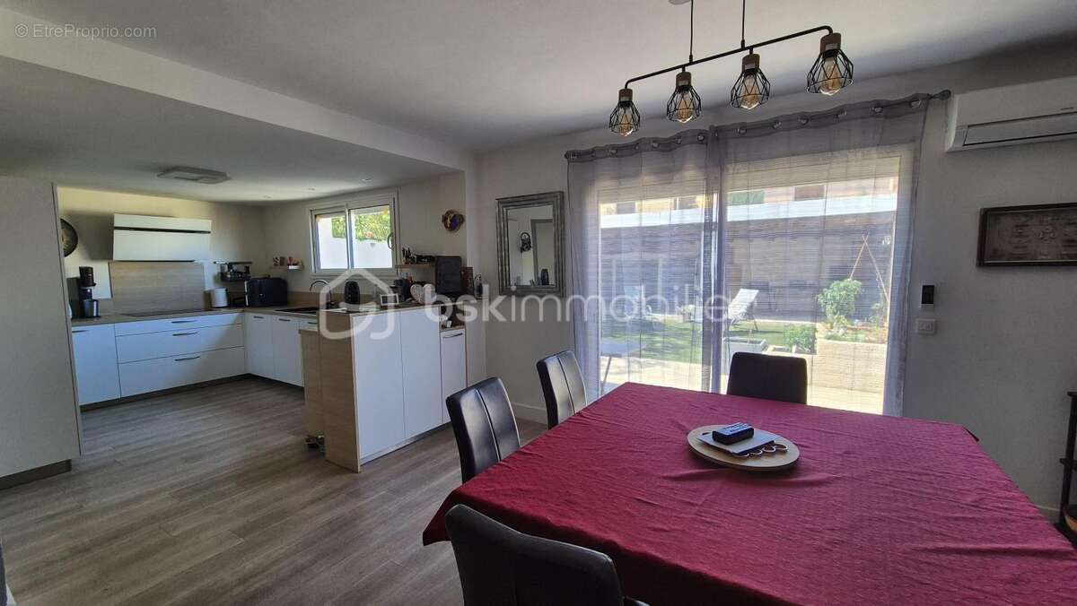 Maison à VILLENEUVE-DE-LA-RAHO