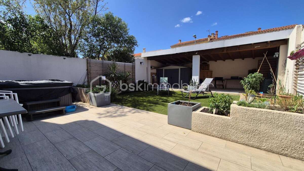 Maison à VILLENEUVE-DE-LA-RAHO