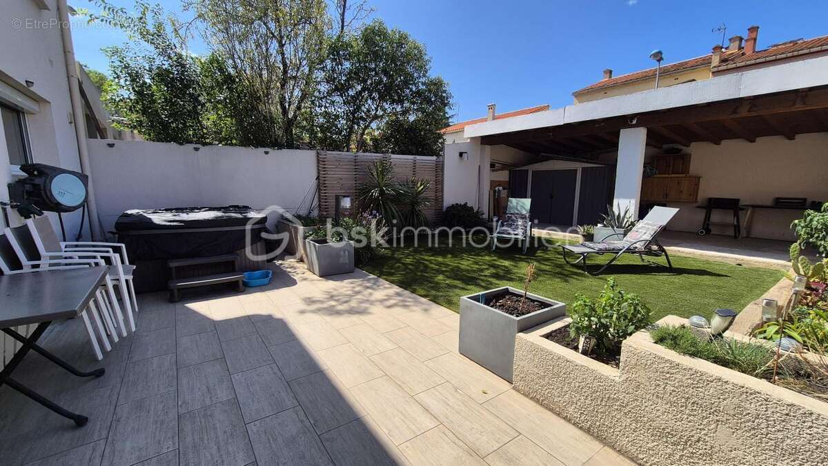 Maison à VILLENEUVE-DE-LA-RAHO