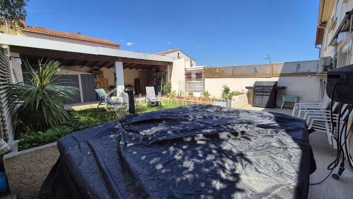 Maison à VILLENEUVE-DE-LA-RAHO