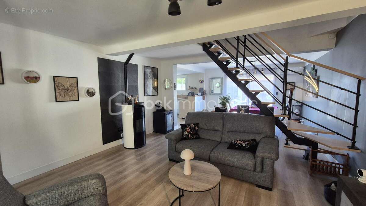 Maison à VILLENEUVE-DE-LA-RAHO