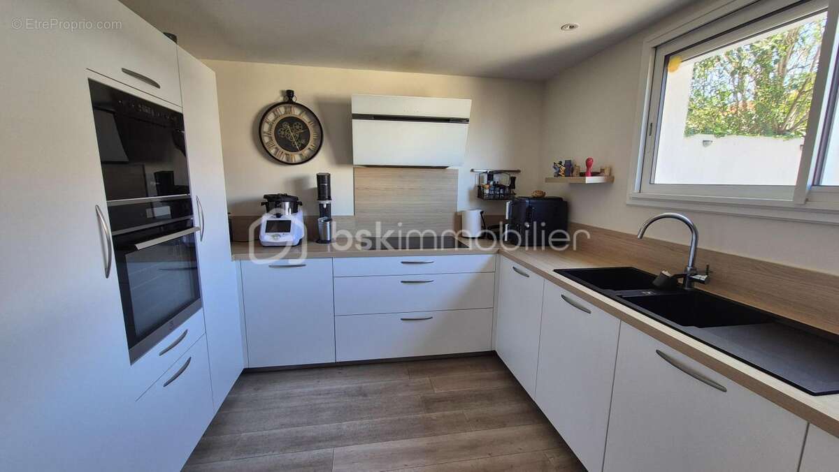 Maison à VILLENEUVE-DE-LA-RAHO