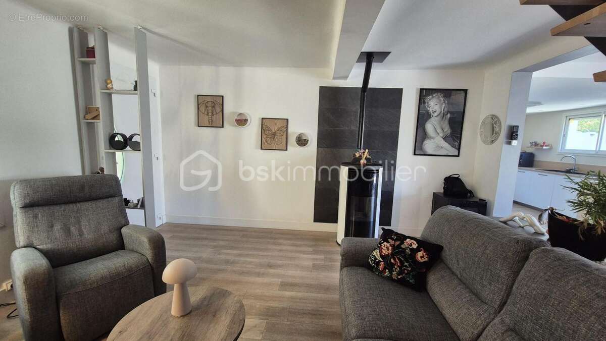 Maison à VILLENEUVE-DE-LA-RAHO