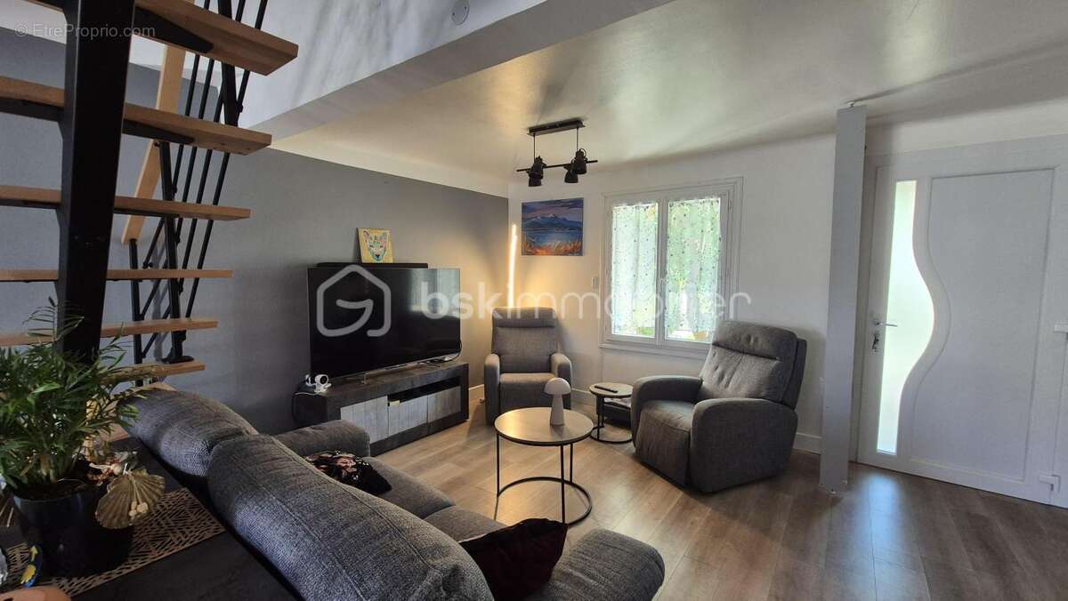 Maison à VILLENEUVE-DE-LA-RAHO