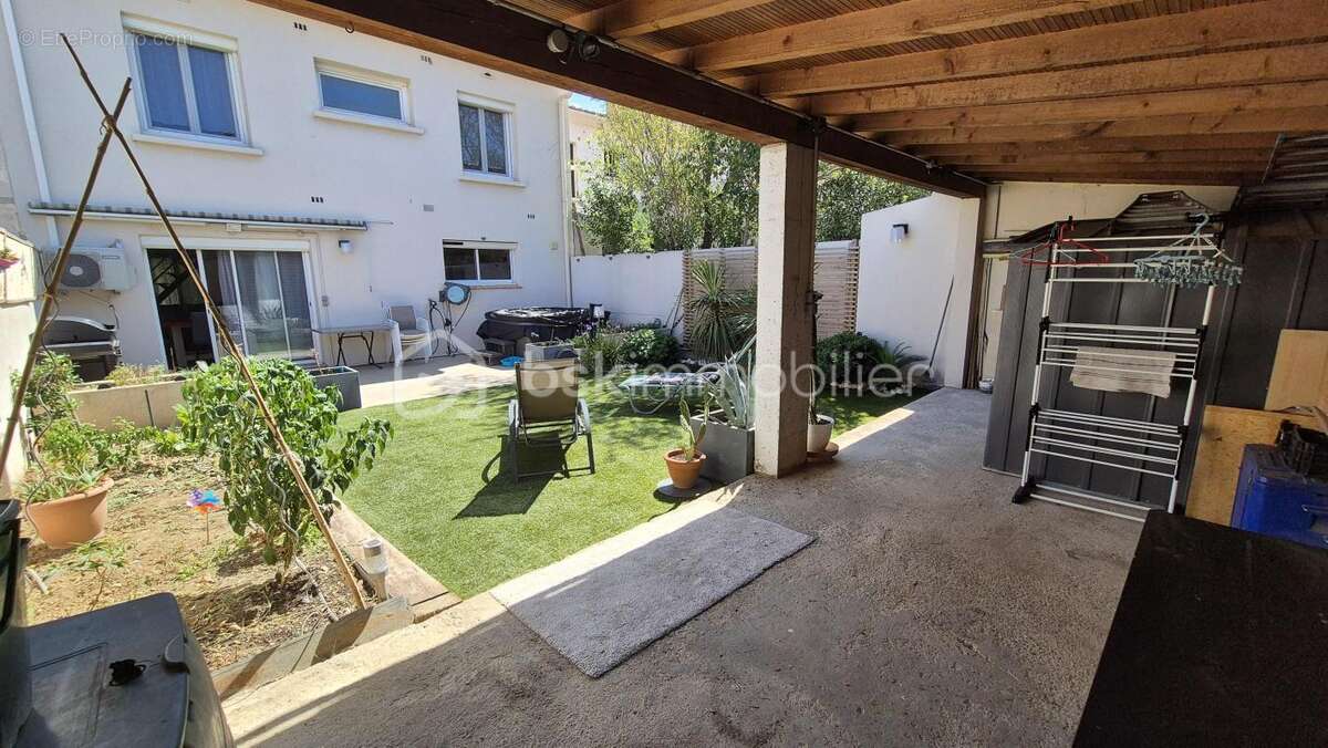 Maison à VILLENEUVE-DE-LA-RAHO