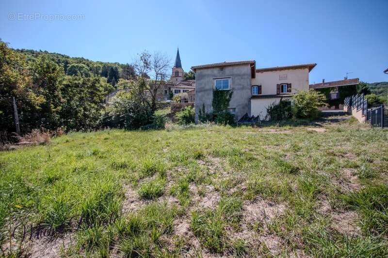 Maison à MONTROMANT