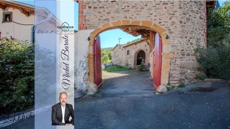 Maison à MONTROMANT