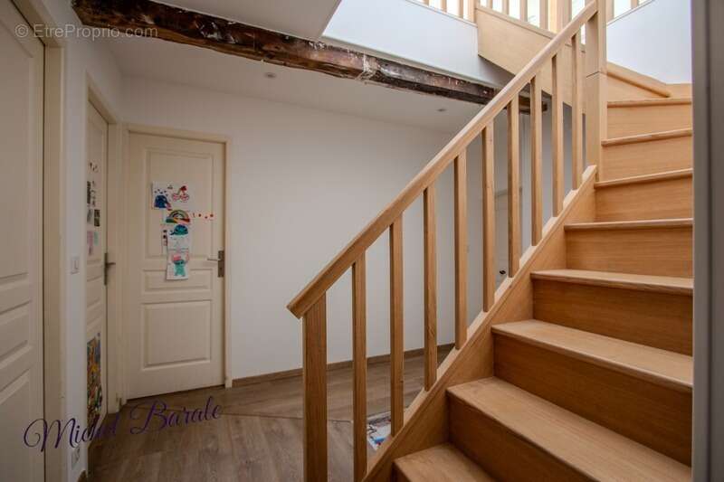 Maison à MONTROMANT