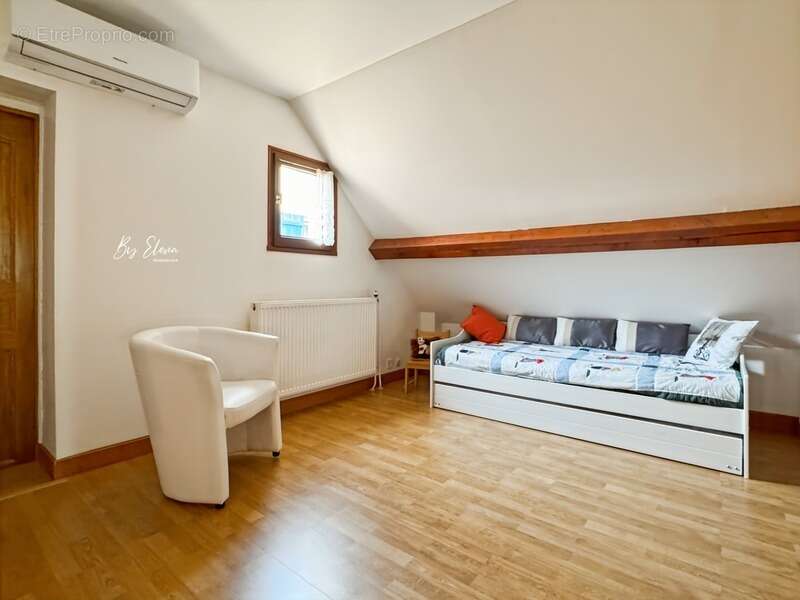 Maison à BUSSY-SAINT-GEORGES