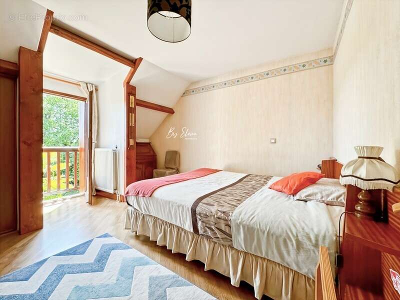 Maison à BUSSY-SAINT-GEORGES