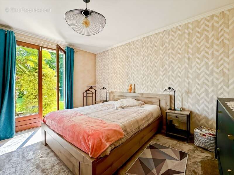 Maison à BUSSY-SAINT-GEORGES