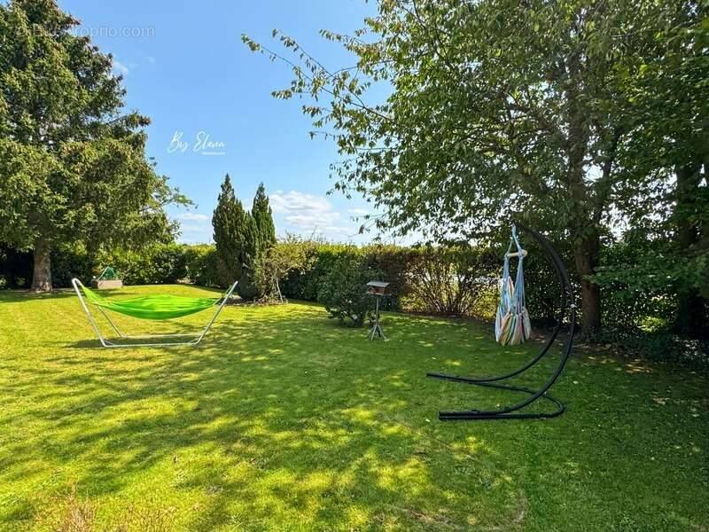 Maison à BUSSY-SAINT-GEORGES