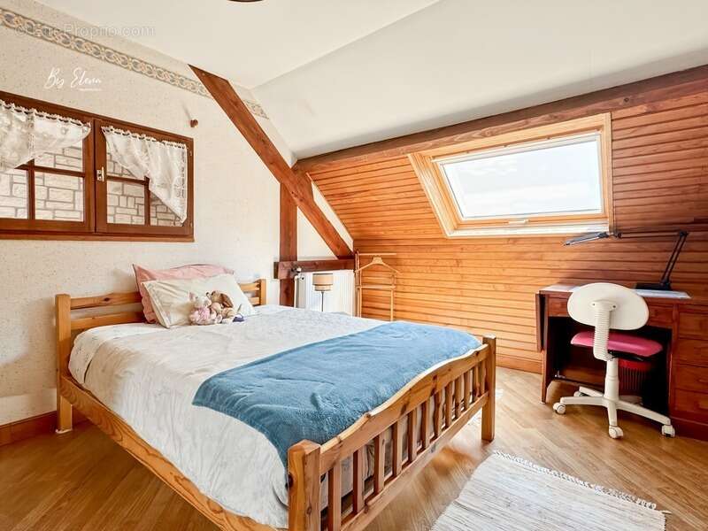 Maison à BUSSY-SAINT-GEORGES