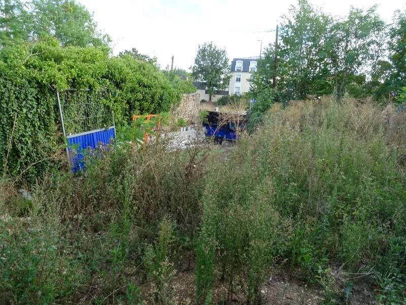 Terrain à VILLECRESNES