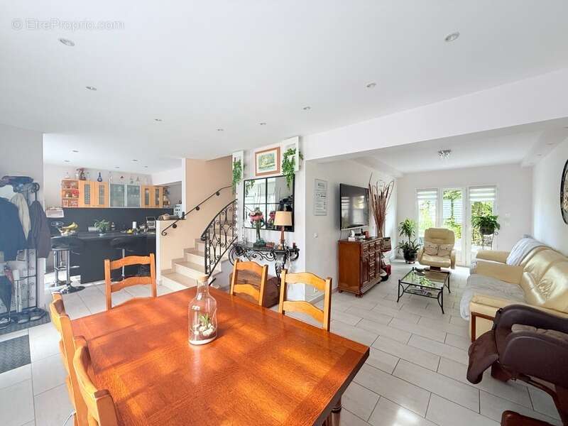 Maison à AULNAY-SOUS-BOIS