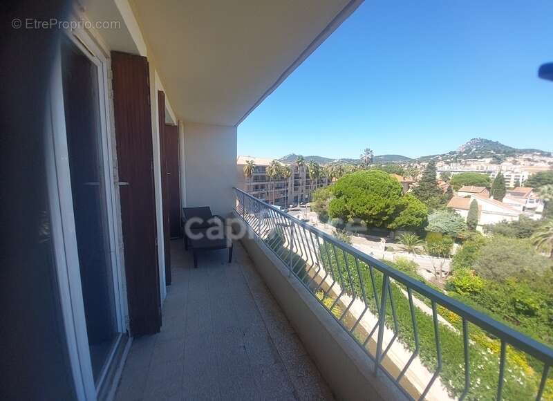 Appartement à HYERES
