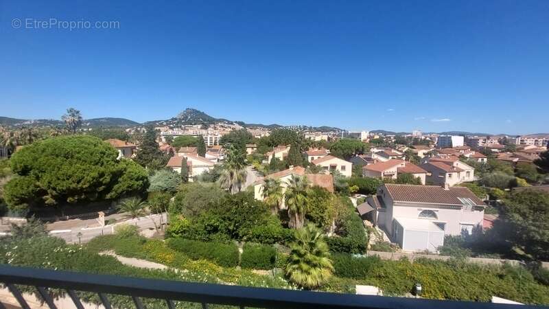 Appartement à HYERES