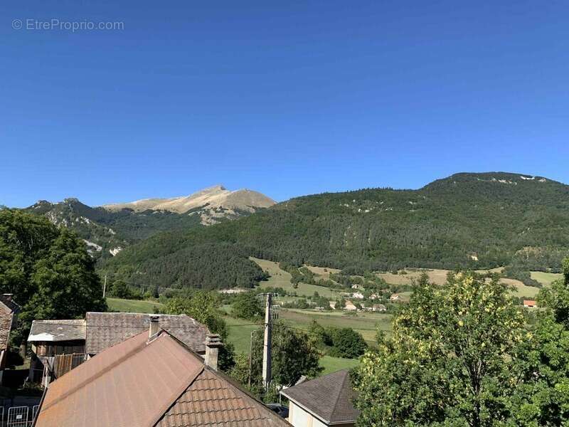 Appartement à LUS-LA-CROIX-HAUTE