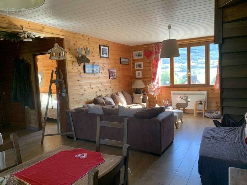 Appartement à LUS-LA-CROIX-HAUTE