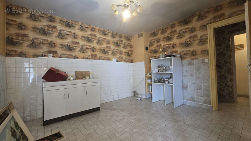 Maison à SAINT-JULIEN-LABROUSSE