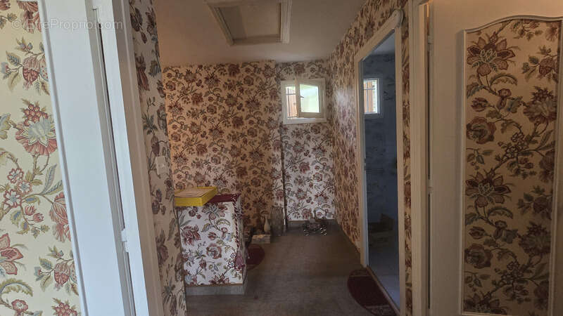 Maison à SAINT-JULIEN-LABROUSSE