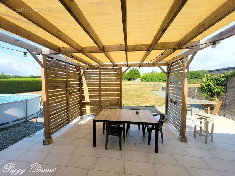 Maison à MONCOUTANT