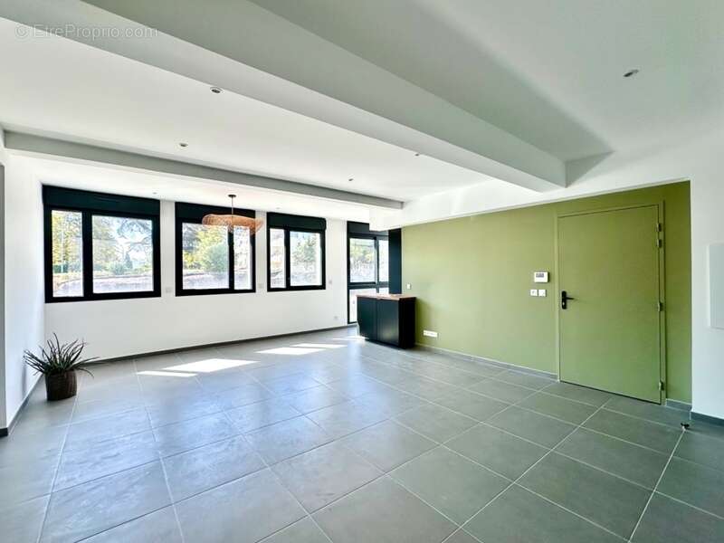 Appartement à MARSEILLE-12E