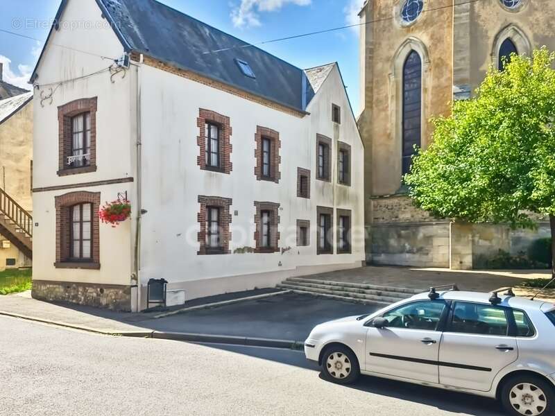 Maison à MOULINS-LA-MARCHE