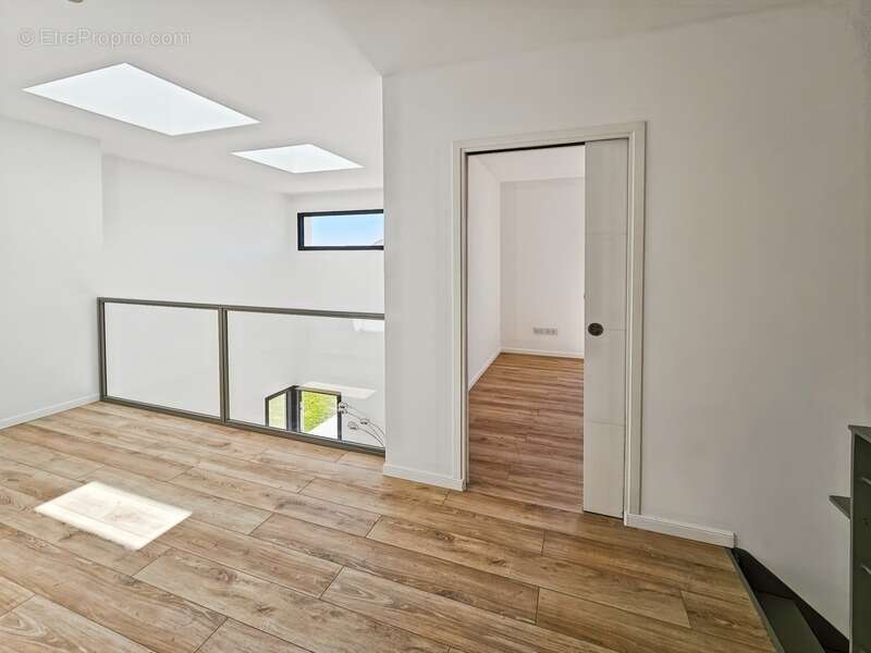 Maison à SERRES-CASTET