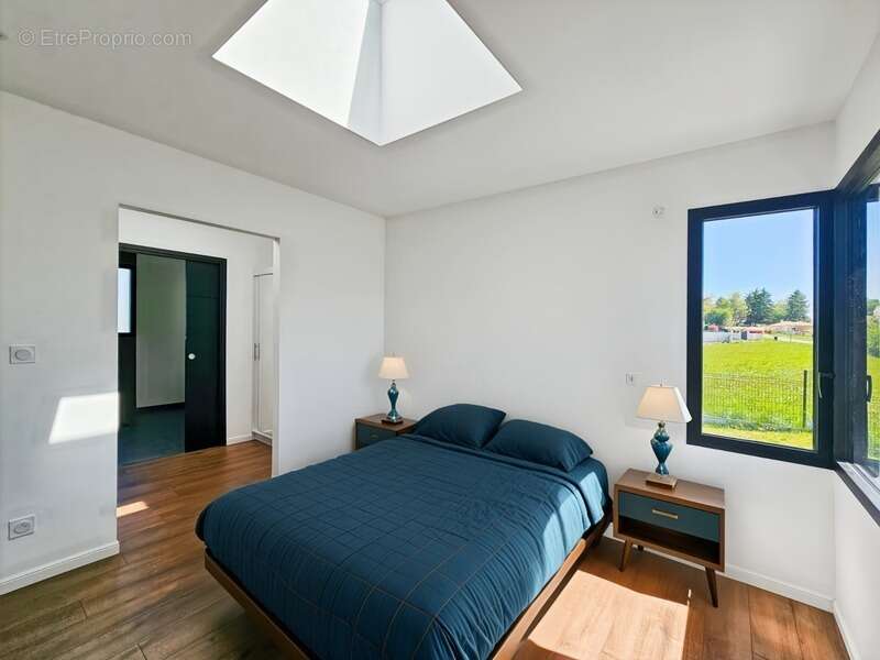 Maison à SERRES-CASTET