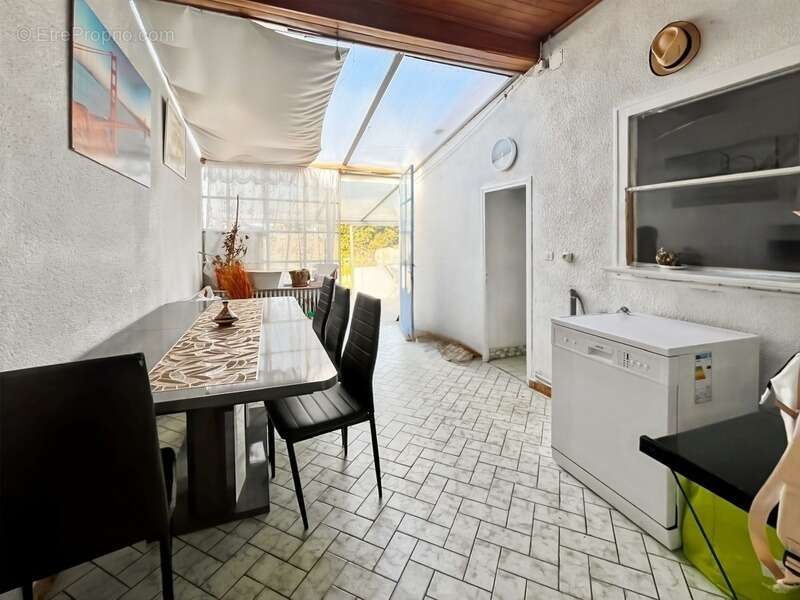 Maison à SAINT-NICOLAS-DE-LA-GRAVE