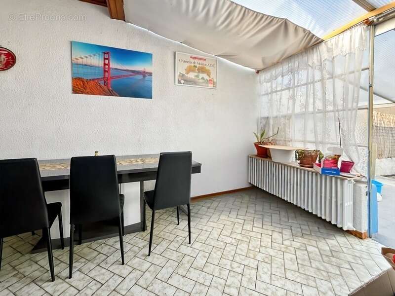 Maison à SAINT-NICOLAS-DE-LA-GRAVE