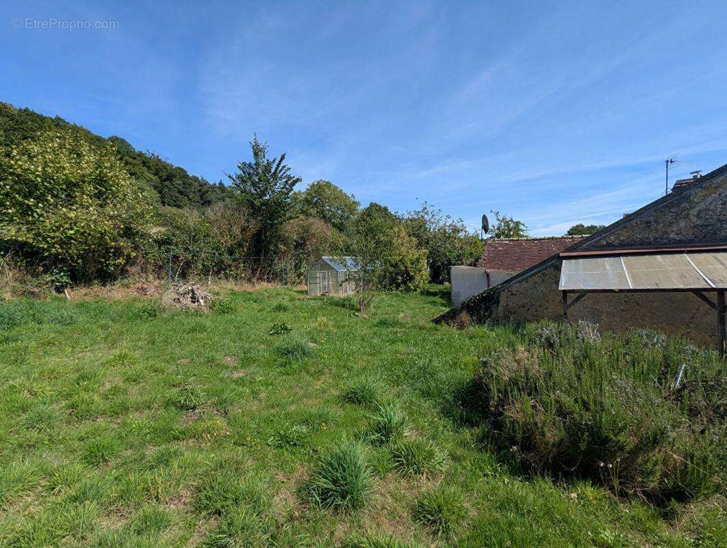 Maison à MOUTIERS-AU-PERCHE