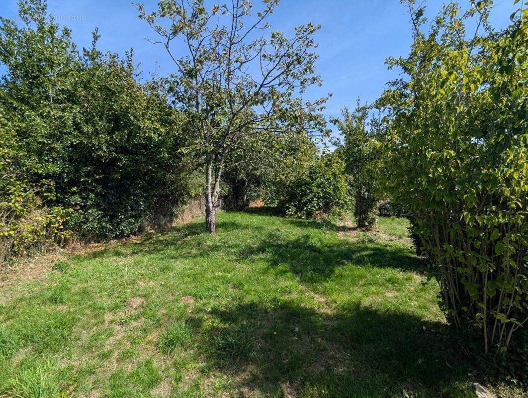 Maison à MOUTIERS-AU-PERCHE