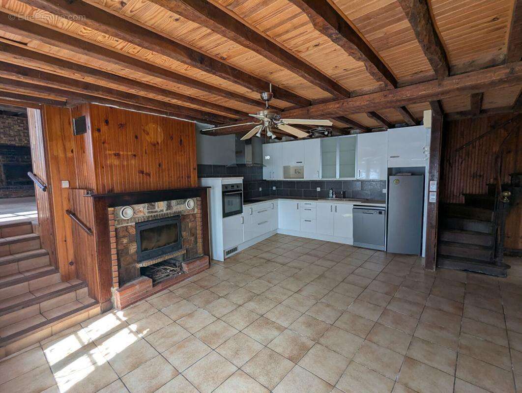 Maison à MOUTIERS-AU-PERCHE