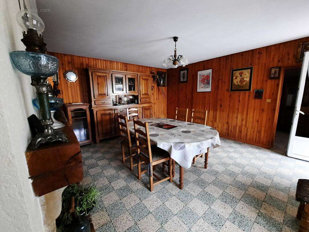 Maison à SAINT-JEAN-FROIDMENTEL