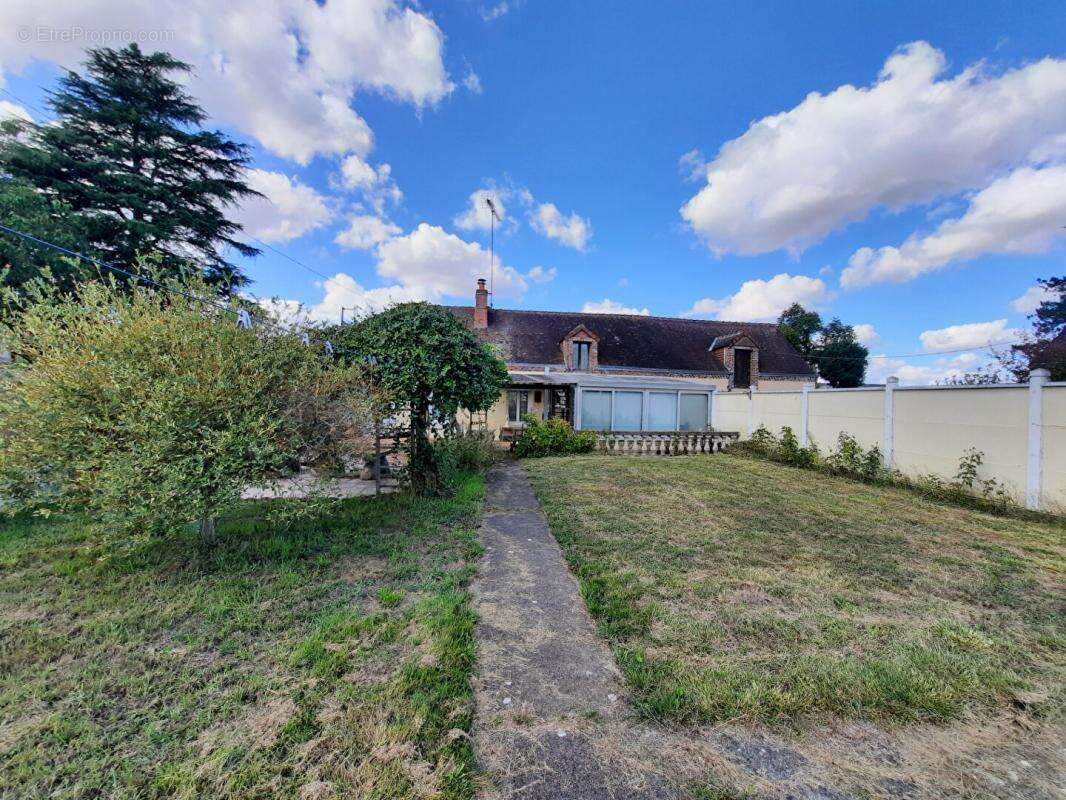 Maison à SAINT-JEAN-FROIDMENTEL