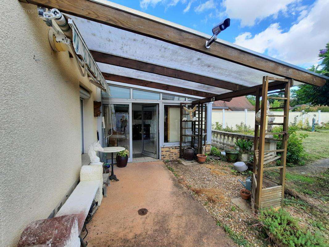 Maison à SAINT-JEAN-FROIDMENTEL