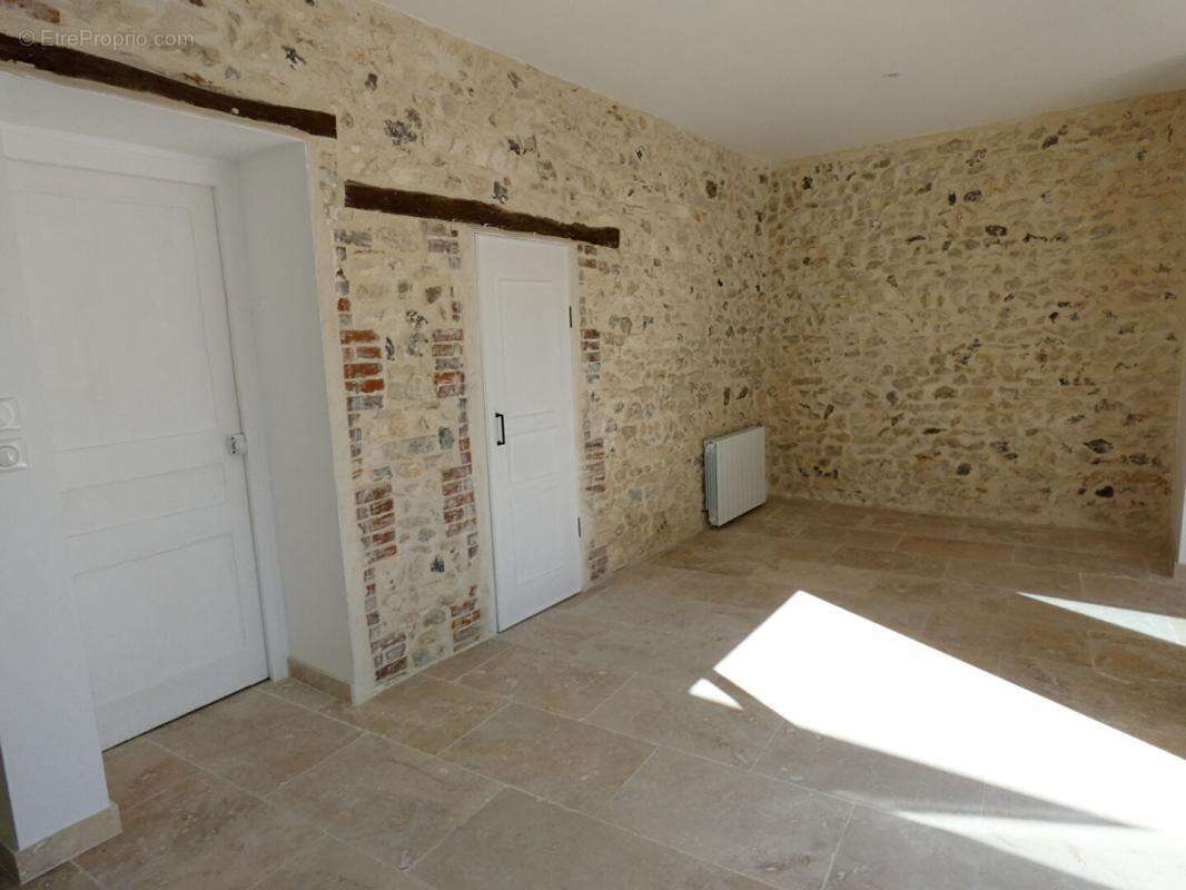 Maison à IVRY-LA-BATAILLE