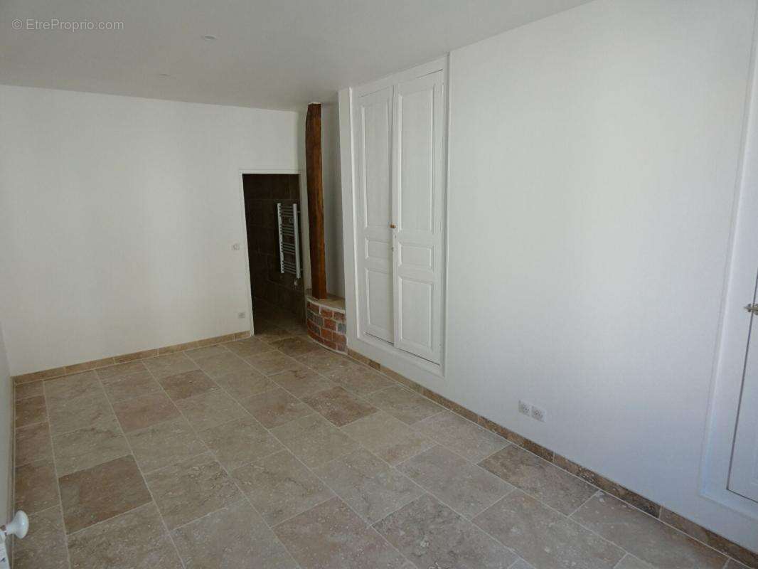 Maison à IVRY-LA-BATAILLE