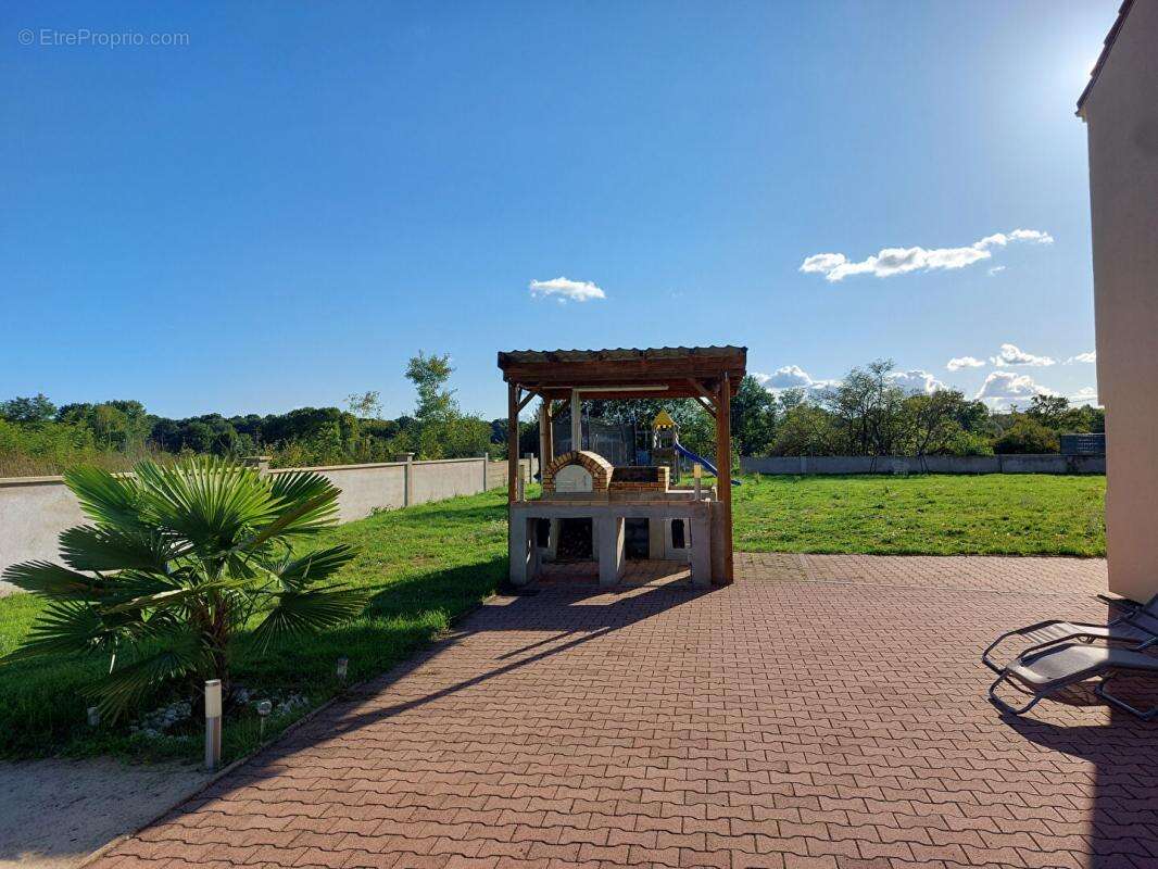 Maison à PERRECY-LES-FORGES