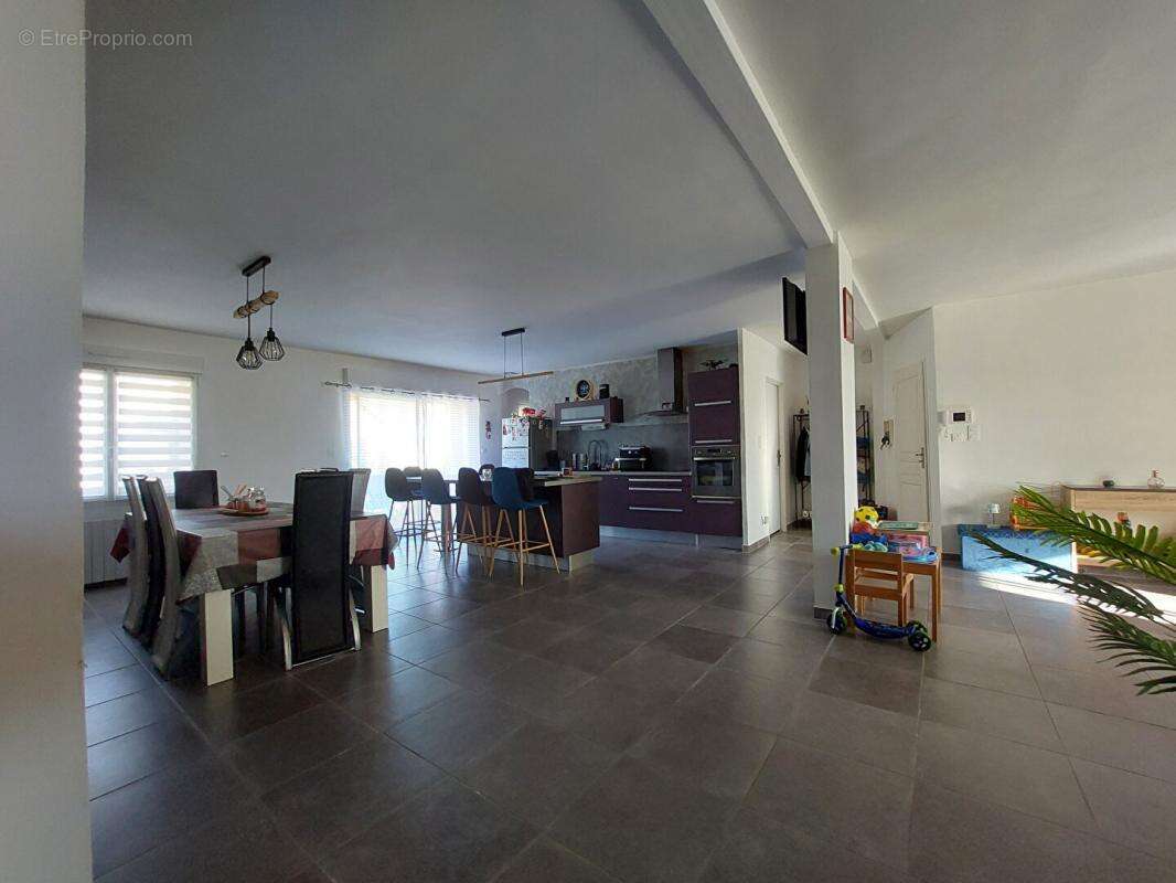 Maison à PERRECY-LES-FORGES