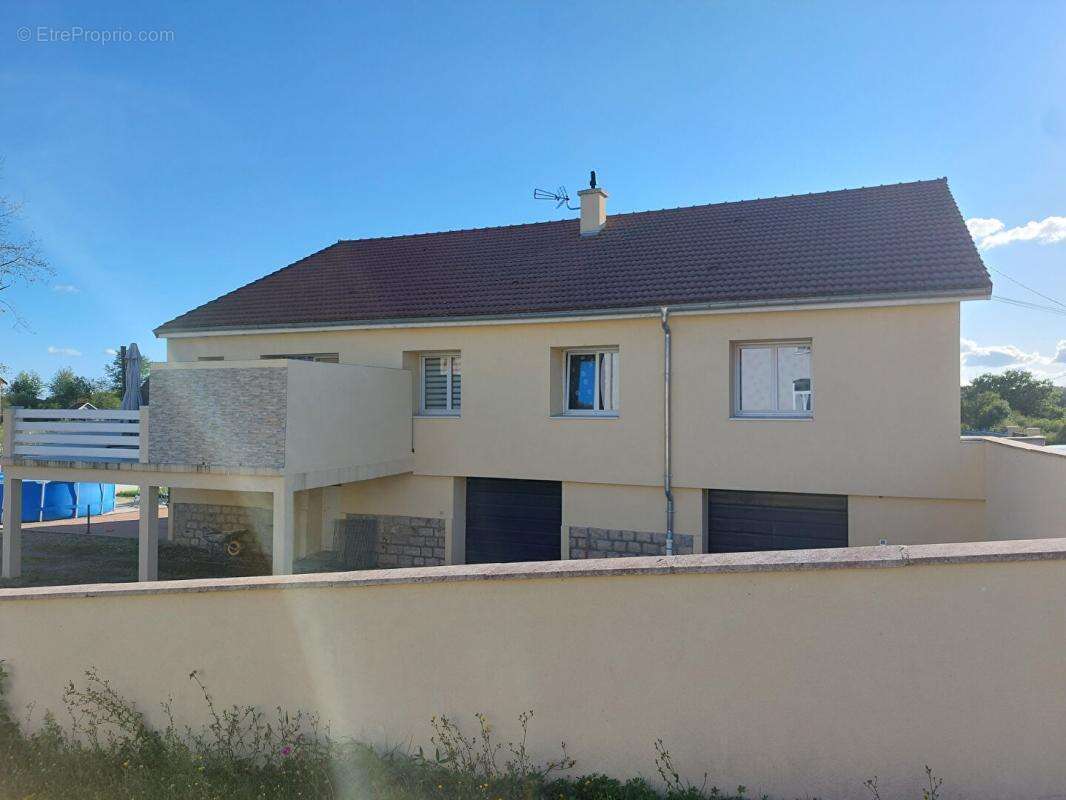 Maison à PERRECY-LES-FORGES