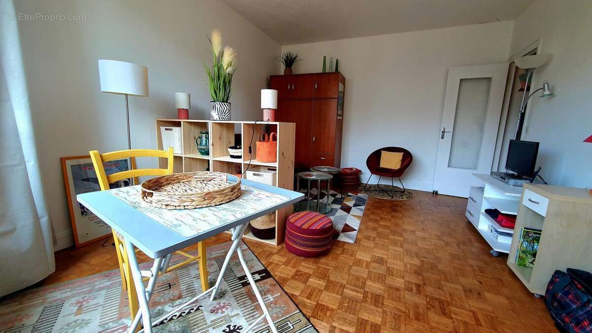 Appartement à PARIS-12E