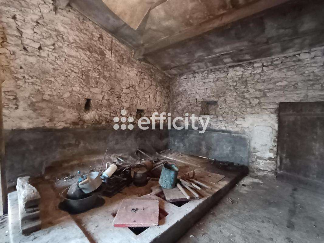 Terrain à LE LANDREAU